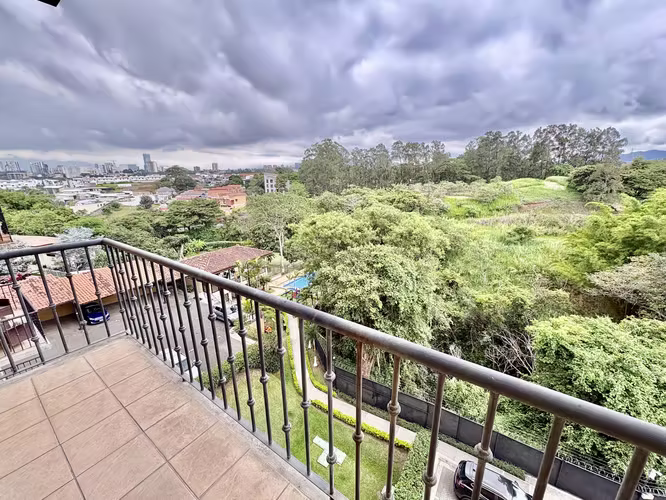 ESCAZU-BELLO HORIZONTE! APARTAMENTO  SIN MUEBLES DE 3 HABITACIONES/2BAÑOS/2PARQUEOS - Imagen 2