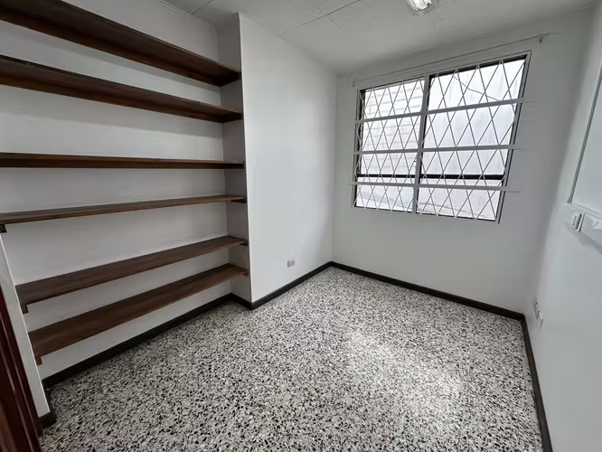 Oficina 170m2 en San Pedro