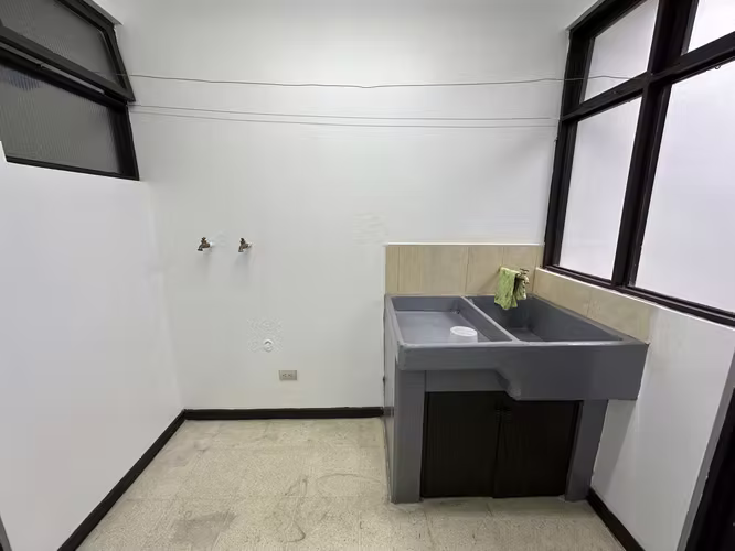 Oficina 170m2 en San Pedro