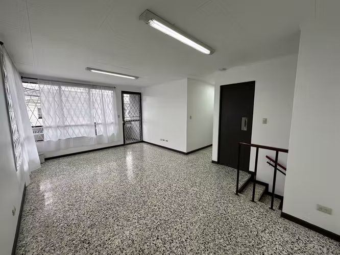 Oficina 170m2 en San Pedro