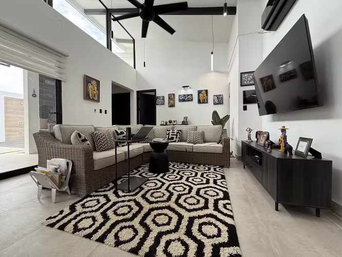 Moderna Casa con Piscina Privada en el Residencial Mediterráneo – Playas del Coco - Imagen 6