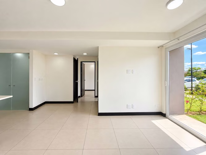 Venta de apartamento con Jardín Privado | Condominio Khaya, Curridabat
