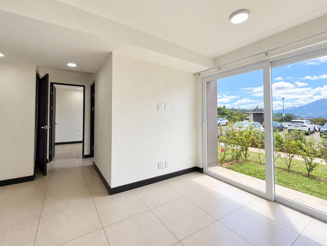 Venta de apartamento con Jardín Privado | Condominio Khaya, Curridabat