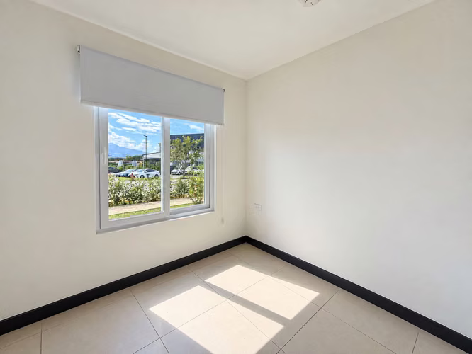 Venta de apartamento con Jardín Privado | Condominio Khaya, Curridabat