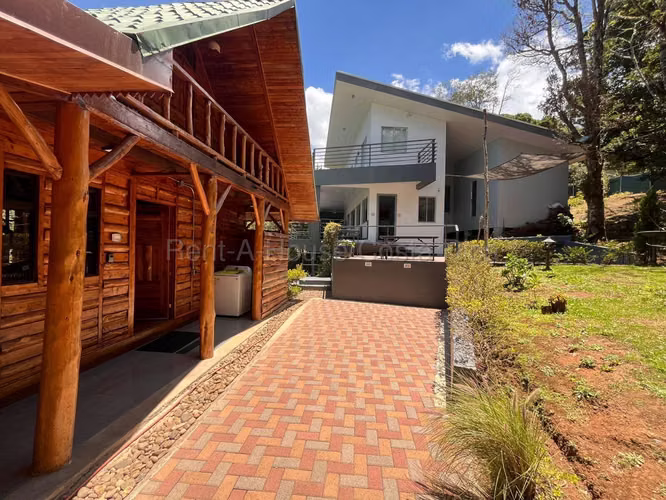 Venta de Propiedad de Montaña con Casa y Cabañas - Dota, San José