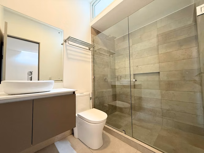 Casa con Oficina y Jardín en Guachipelín | 3 Habitaciones con A/C - Imagen 12