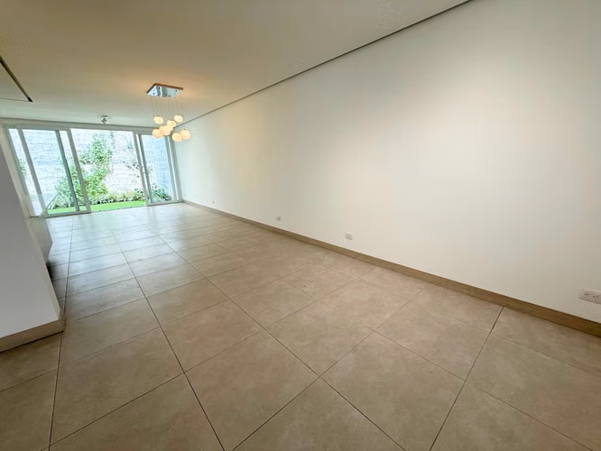 Casa con Oficina y Jardín en Guachipelín | 3 Habitaciones con A/C - Imagen 4