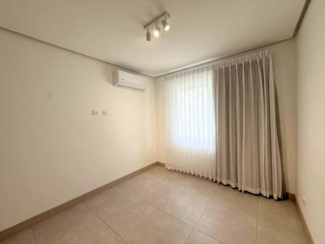 Casa con Oficina y Jardín en Guachipelín | 3 Habitaciones con A/C - Imagen 13
