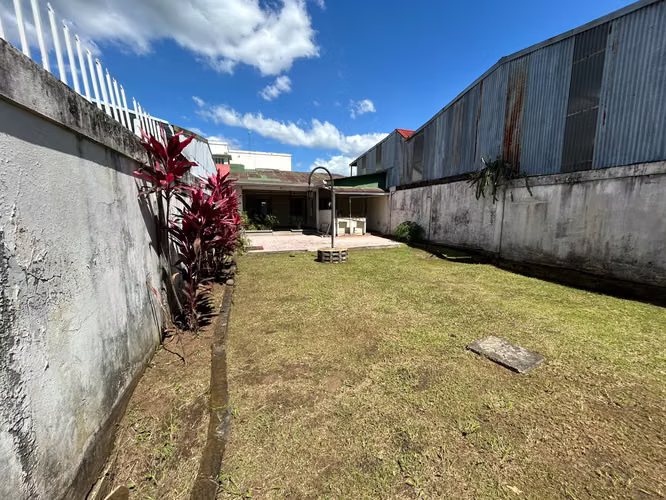 PROPIEDAD CON EXCELENTE UBICACION EN ALAJUELA CENTRO - Imagen 11