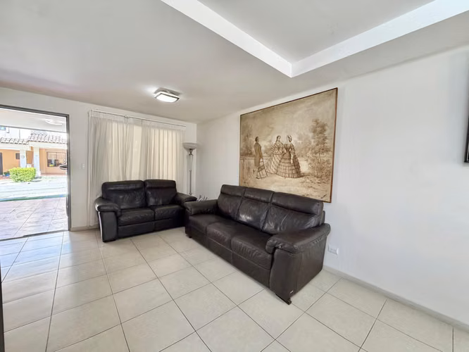 267 / Casa / Venta / Santa Ana / Condominio / Centrico / Seguro /OPORTUNIDAD - Imagen 6
