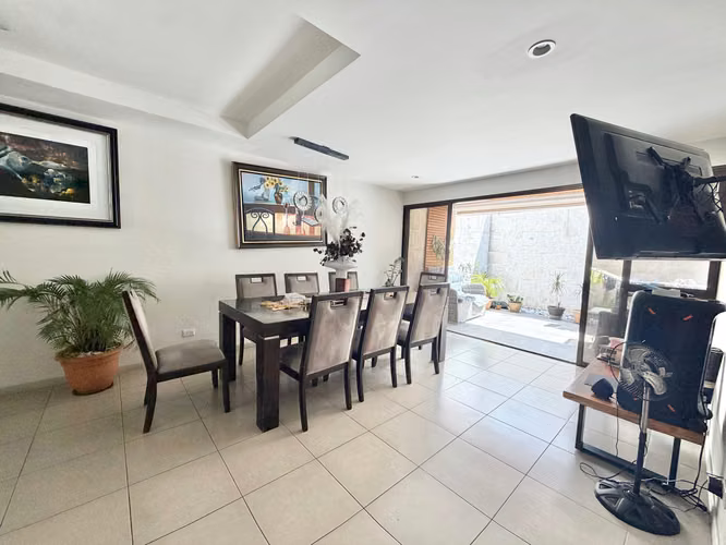 267 / Casa / Venta / Santa Ana / Condominio / Centrico / Seguro /OPORTUNIDAD - Imagen 7