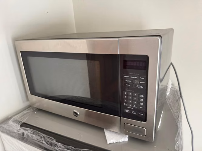 OFERTA – Microondas General Electric en Acero Inoxidable Digital | Excelente Estado