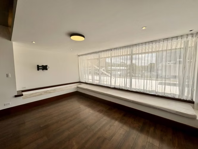 ALQUILER DE APARTAMENTO CON LINEA BLANCA EN SANTA ANA - Imagen 10