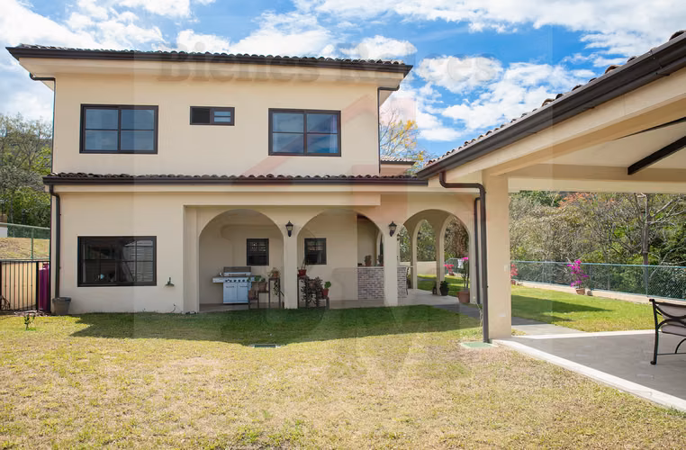 Se Vende Preciosa Vivienda en Condominio en Pozos de Santa Ana !!! - Imagen 15