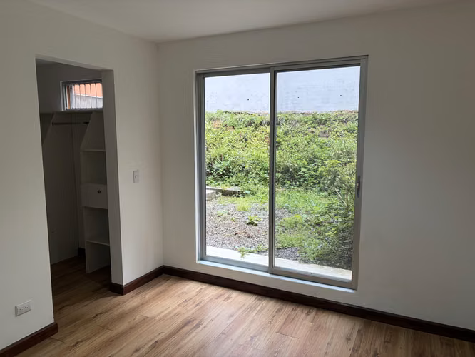 ID#43323 Venta de Apartamento, Pinares, Curridabat - Imagen 6