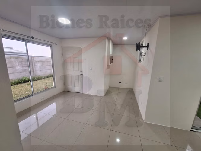 Se Alquila Apartamento en San Isidro de Heredia !!!