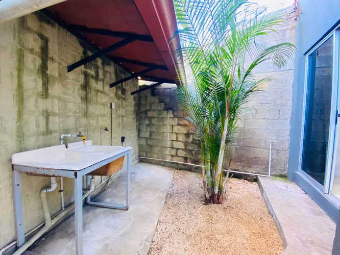 Venta de Casa en Moravia a 10 min del Centro MUY AMPLIA