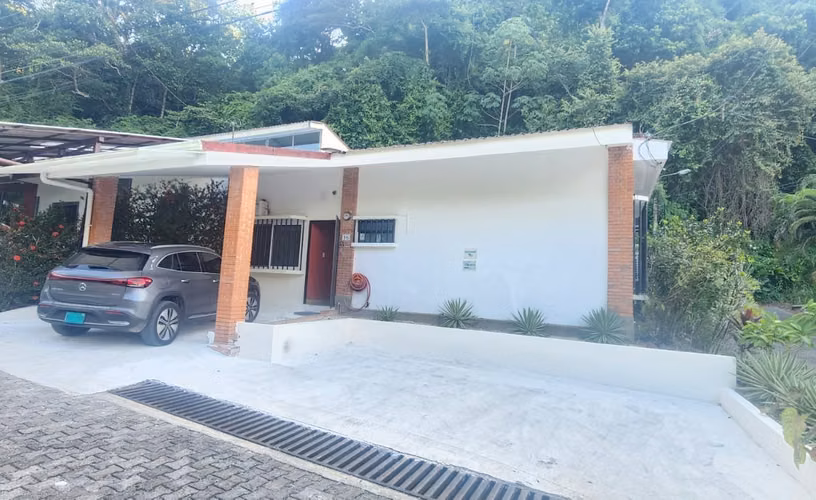 Colibri House for rent in Sotavento Punta Leona