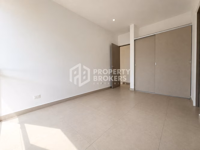 Alquiler de casa en Vistas de Santa Ana | 2 hab | Jardín