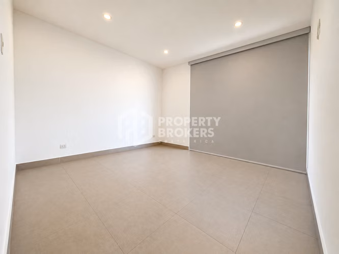 Alquiler de casa en Vistas de Santa Ana | 2 hab | Jardín