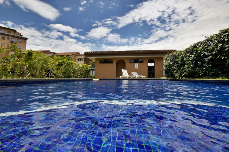 Acogedora casa en Condominio en Bello Horizonte Escazú - Imagen 13