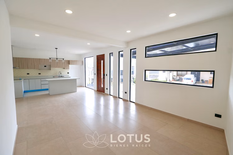 Casa para estrenar en Condominio Distrito San Juan, CÓDIGO AJ032 - Imagen 5