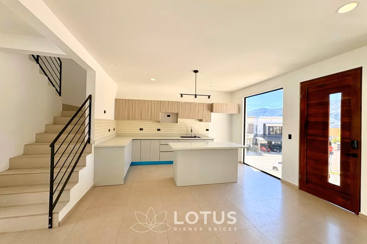 Casa para estrenar en Condominio Distrito San Juan, CÓDIGO AJ032