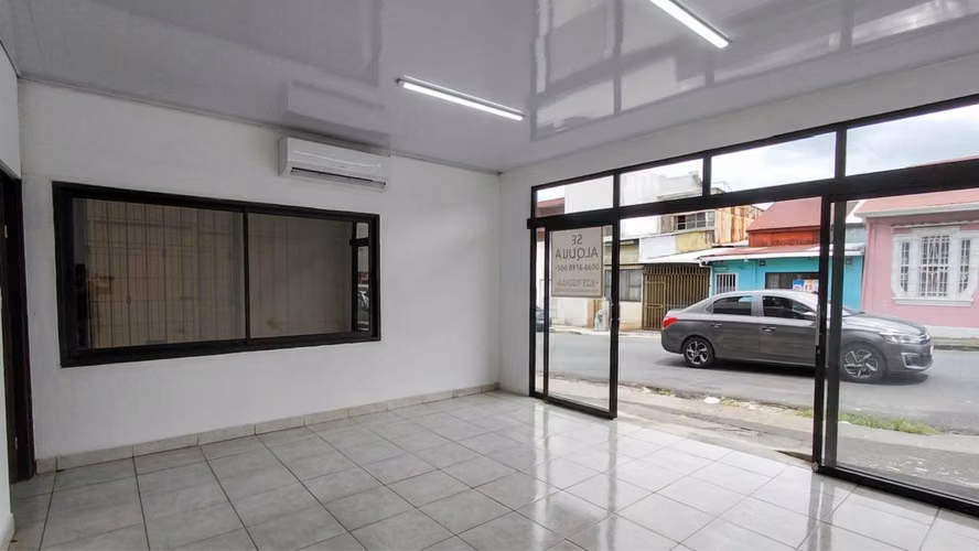 Alquila bodega comercial en Barrio Los Ángeles, San José (FV) - Imagen 2