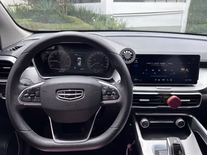 Geely Coolray 2022 – Excelente estado, menos de 50.000 km