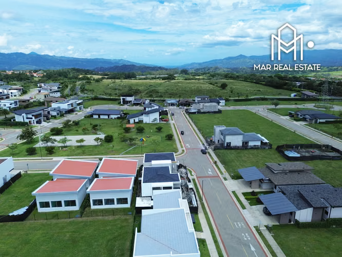 Lote en Venta en Condominio Las Mesetas, Hacienda Los Reyes | 313 m², Plano y Sin Vecino Atrás - Imagen 10