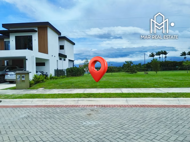 Lote en Venta en Condominio Las Mesetas, Hacienda Los Reyes | 313 m², Plano y Sin Vecino Atrás - Imagen 3