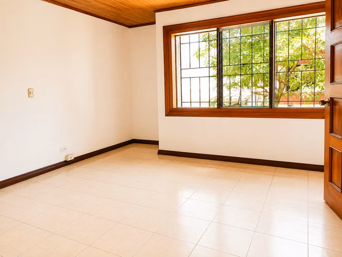 ALQUILER CASA CURRIDABAT | PLAZA DEL SOL | 4 HAB. | 550 m² | $2.100 - Imagen 11