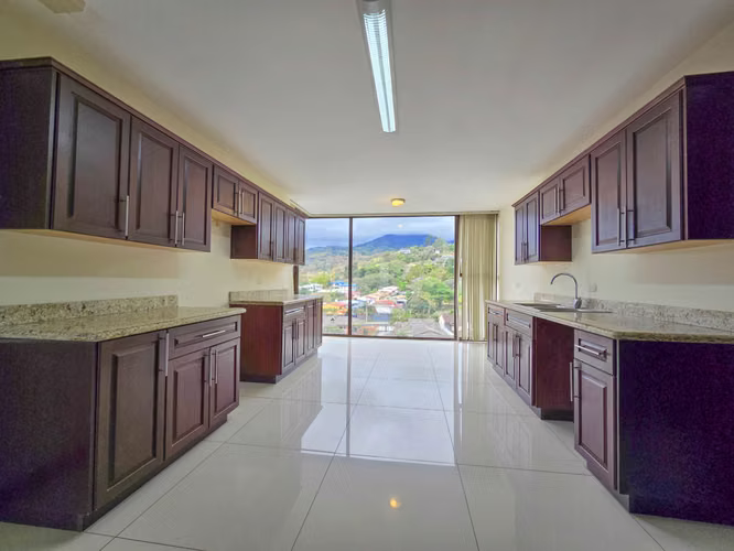 APARTAMENTO DE 330 M2 CON FULL VISTA EN BELLO HORIZONTE ESCAZU - Imagen 9