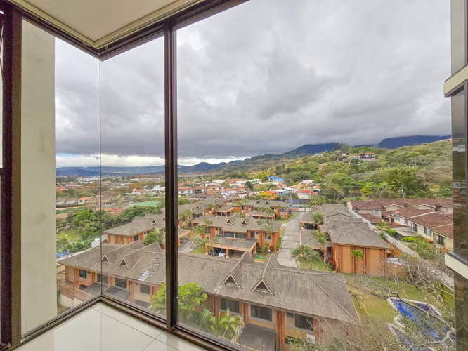 APARTAMENTO DE 330 M2 CON FULL VISTA EN BELLO HORIZONTE ESCAZU - Imagen 10