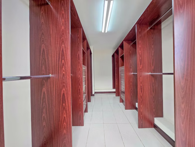 APARTAMENTO DE 330 M2 CON FULL VISTA EN BELLO HORIZONTE ESCAZU - Imagen 17