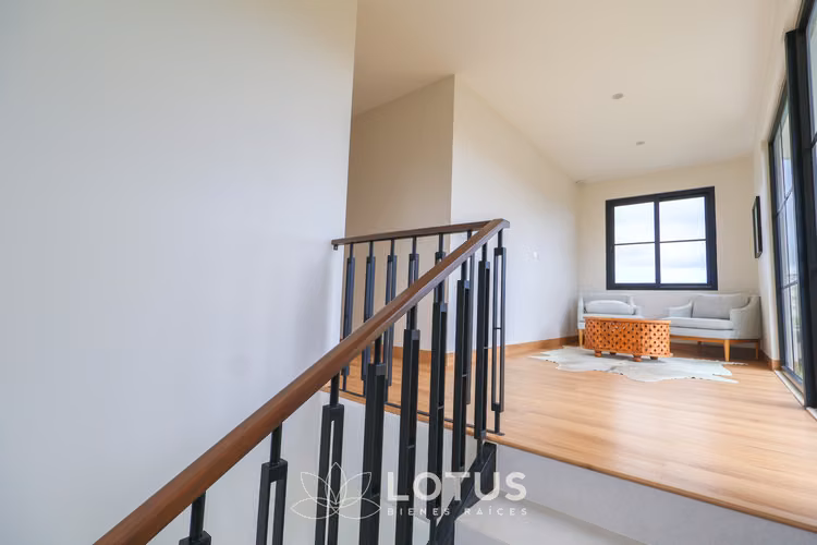 Casa de Lujo con Vista a la Reserva en Condominio El Herrán, Cód. AJ036 - Imagen 13