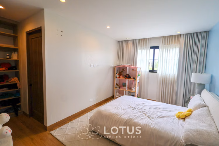 Casa de Lujo con Vista a la Reserva en Condominio El Herrán, Cód. AJ036 - Imagen 14
