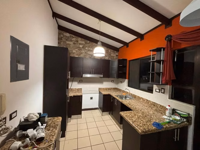 Casa Casa de 3 habitaciones en alquiler – Vistas del Este, Tres Ríos