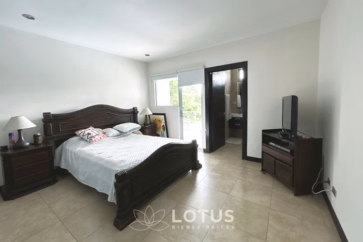 Casa Amplia en Pinares de Curridabat, Cód. AJ014 - Imagen 18