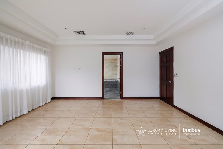 21506 - Casa esquinera 3 hab con terraza y jardín en Pozos, Santa Ana - Imagen 14