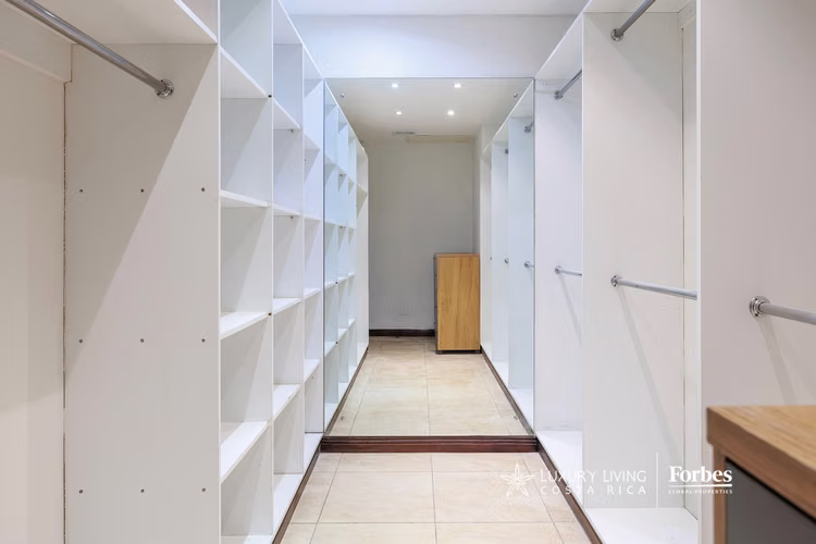 21506 - Casa esquinera 3 hab con terraza y jardín en Pozos, Santa Ana - Imagen 17