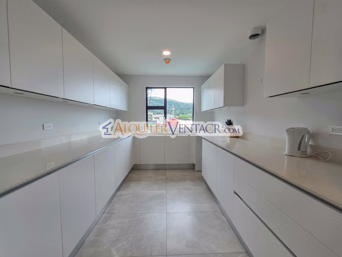 LUJOSO APARTAMENTO PARA ESTRENAR CON VISTA EN ESCAZU CENTRO - Imagen 12