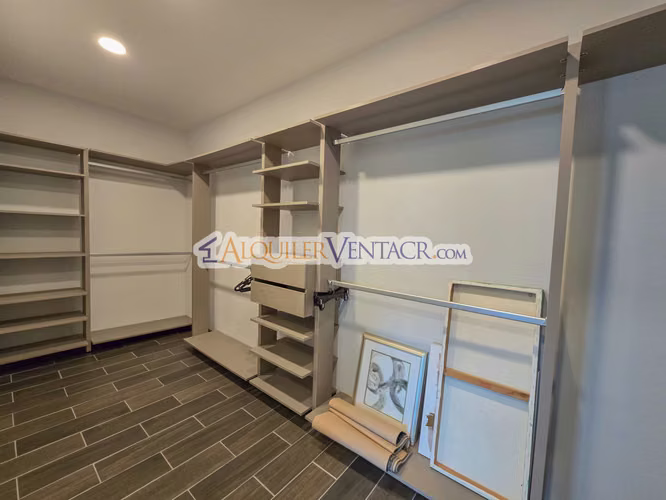 LUJOSO APARTAMENTO PARA ESTRENAR CON VISTA EN ESCAZU CENTRO - Imagen 17