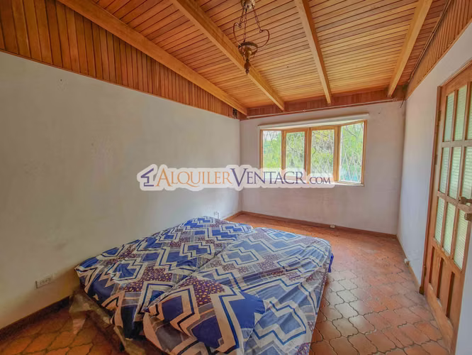 LAURELES ESCAZU! PROPIEDAD PARA REMODELAR CON 1.436 M2 DE TERRENO - Imagen 11