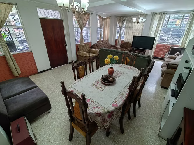 *Venta Casa y Apartamento en Lourdes de Montes de Oca - Imagen 2