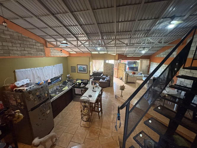 *Venta de casa en Mercedes Norte – Uso de suelo mixto - Imagen 5