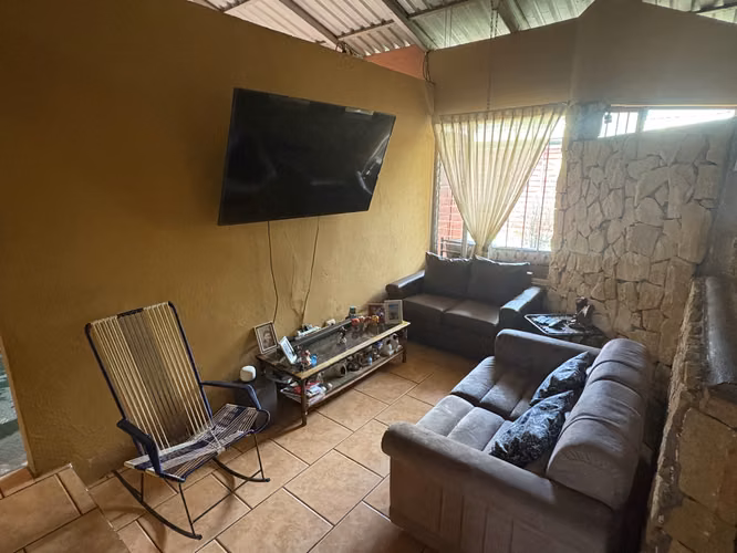 *Venta de casa en Mercedes Norte – Uso de suelo mixto - Imagen 8