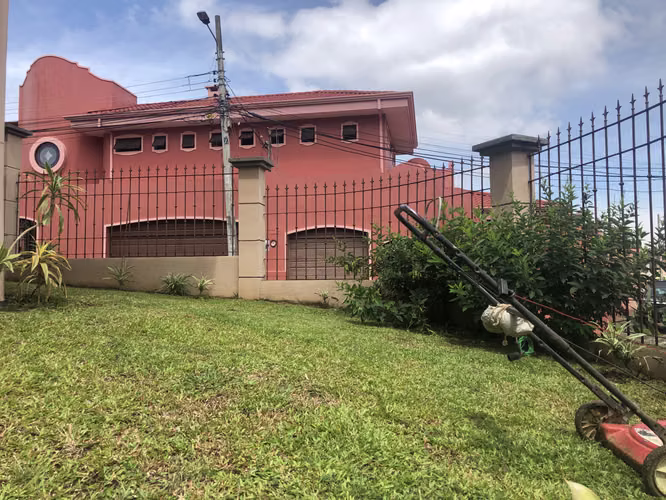Alquilo casa  4 Habitaciones, independiente, Lomas de Ayarco DISPONIBLE PARA 15 SETIEMBRE - Imagen 4