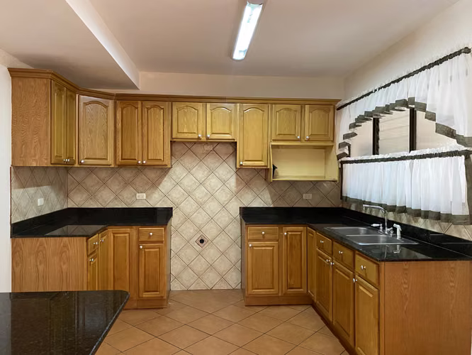 Alquilo casa  4 Habitaciones, independiente, Lomas de Ayarco DISPONIBLE PARA 15 SETIEMBRE - Imagen 6