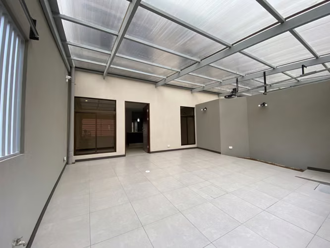 Casa como nueva, excelentes acabados, Lomas de Ayarco Curridabat - Imagen 16